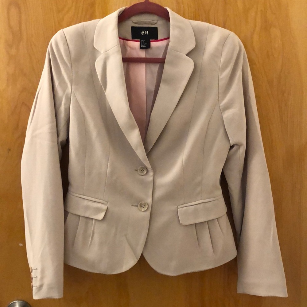 Beige / Nude colored women’s blazer